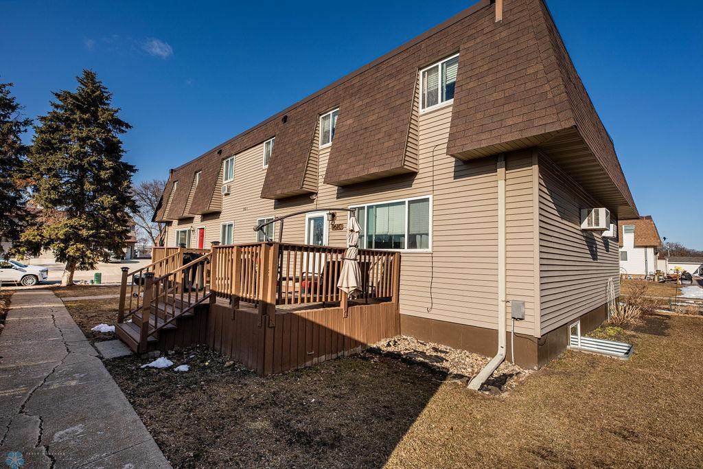 961 4th Avenue - Photo 1