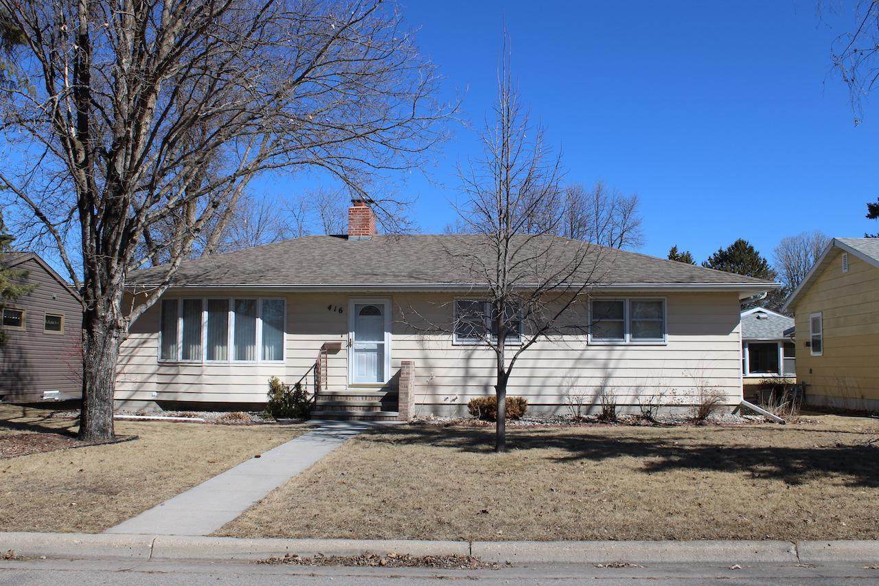 416 Maple Avenue - Photo 1
