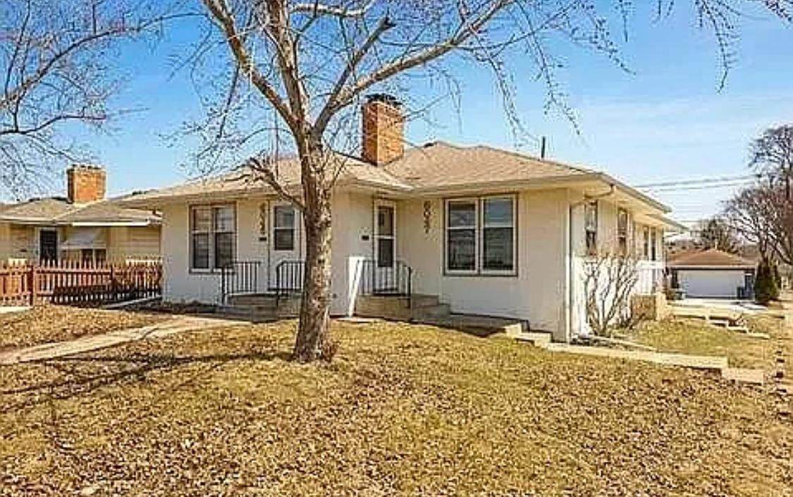 6045 Penn Avenue - Photo 1