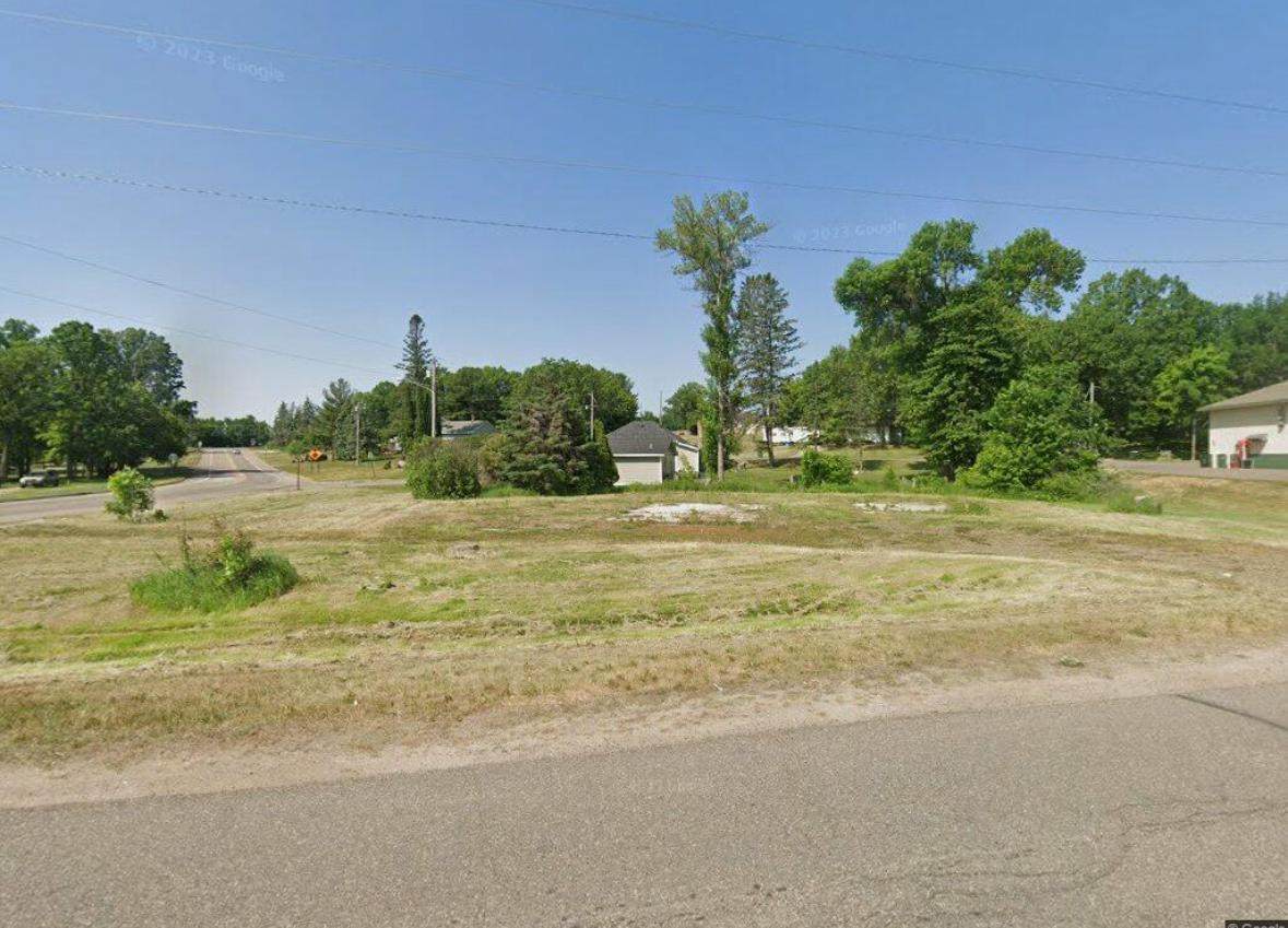 524 Superior Avenue - Photo 1
