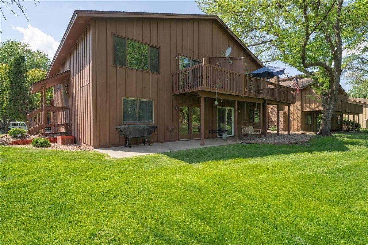 6900 Unity Avenue - Photo 1