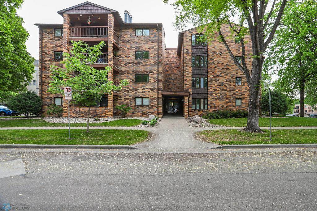 220 8th Street - Photo 1