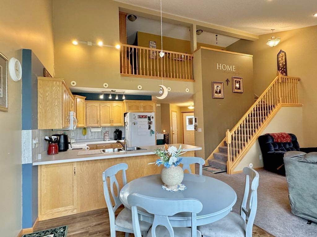 110 Glenshire Boulevard - Photo 1