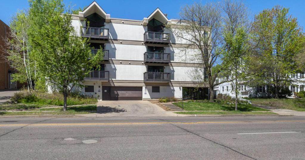 232 Franklin Avenue - Photo 1