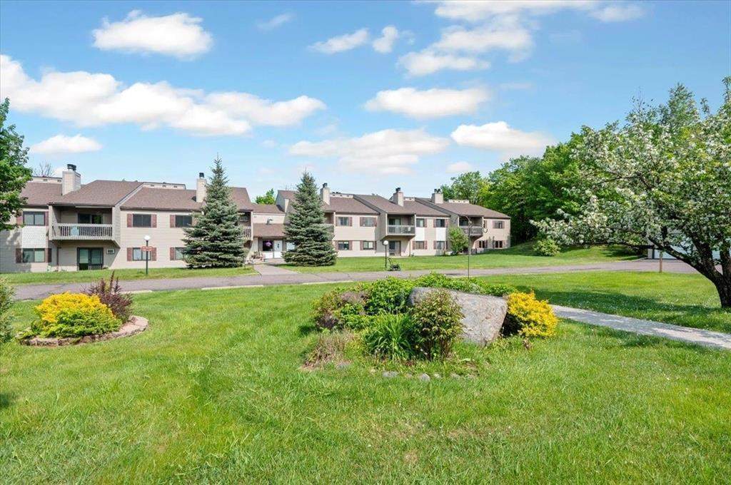 20 Village Drive - Photo 1