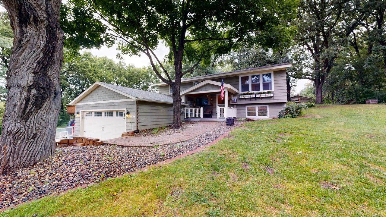 3091 77th Avenue - Photo 1