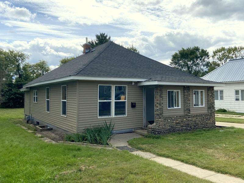 128 Dakota Avenue - Photo 1