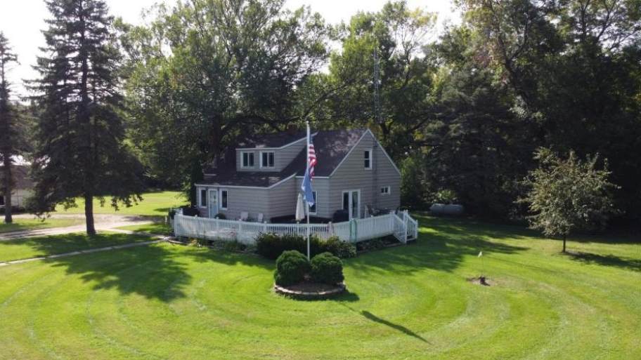 28599 310th Street - Photo 1