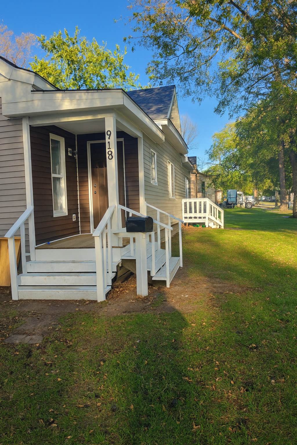 918 Gorton Avenue Nw - Photo 1