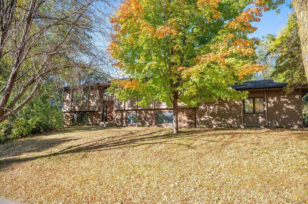 7585 Lanewood Lane - Photo 1