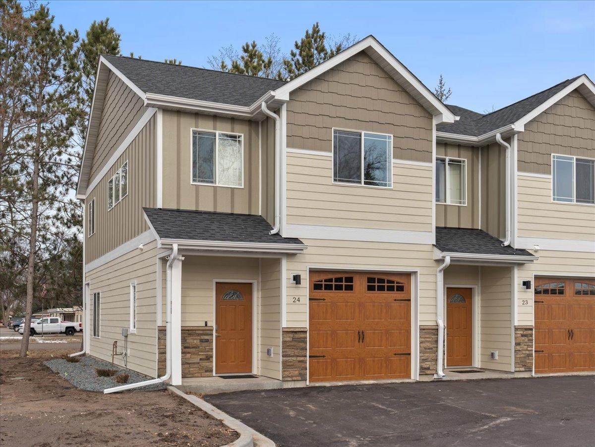 425 8th Street - Photo 1