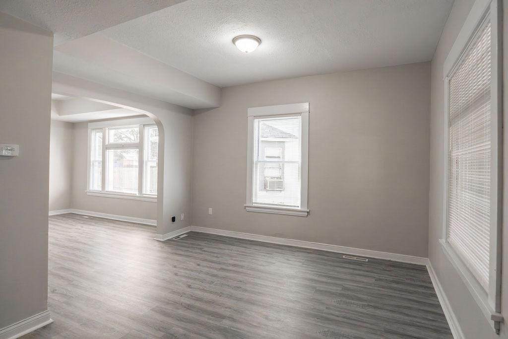 1606 Concordia Avenue - Photo 1