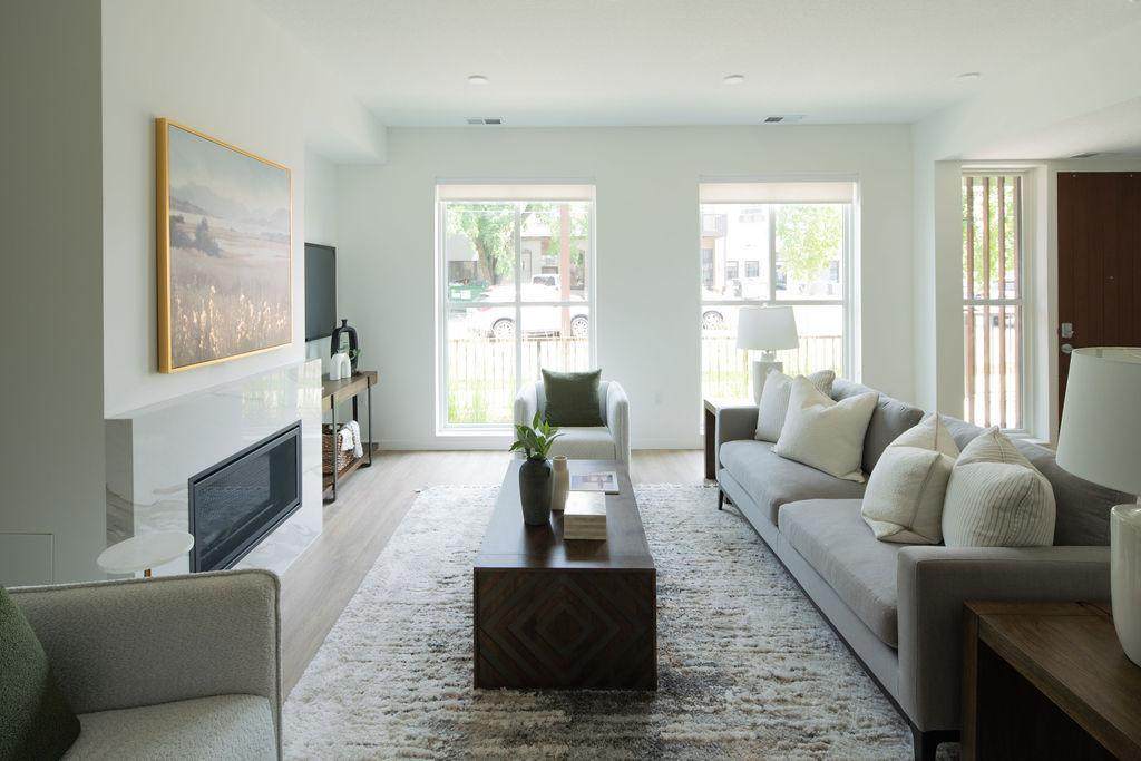 10 West Drive - Photo 1