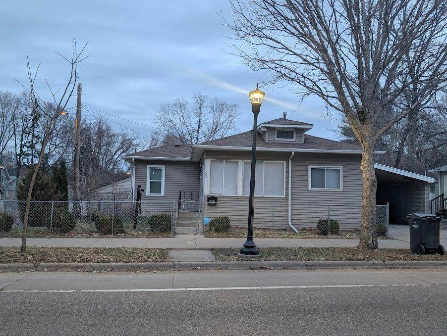 1008 Lowry Avenue - Photo 1