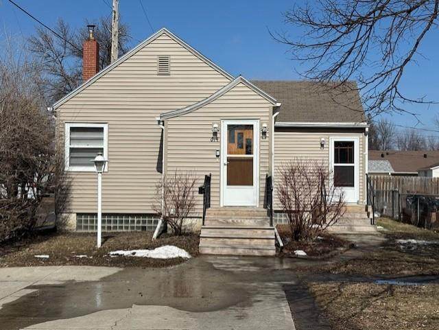 614 Andrews Avenue - Photo 1