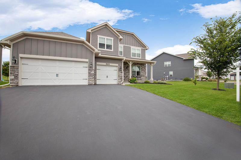 8622 Platinum Cove - Photo 1