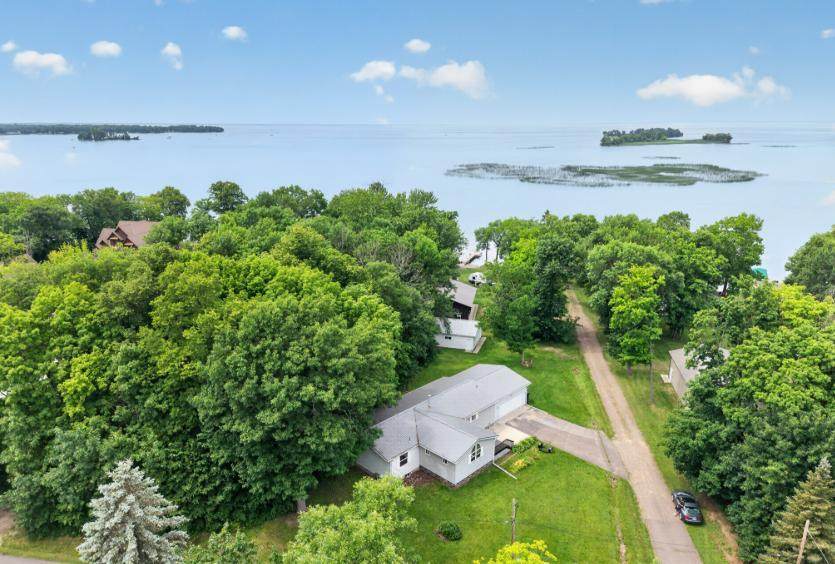 2215 Lake Shore Boulevard - Photo 1