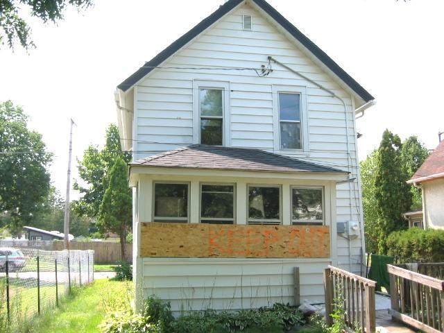 907 20th Avenue - Photo 1