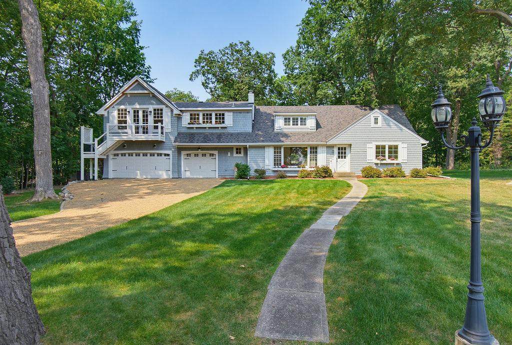 2615 Shadywood Road - Photo 1