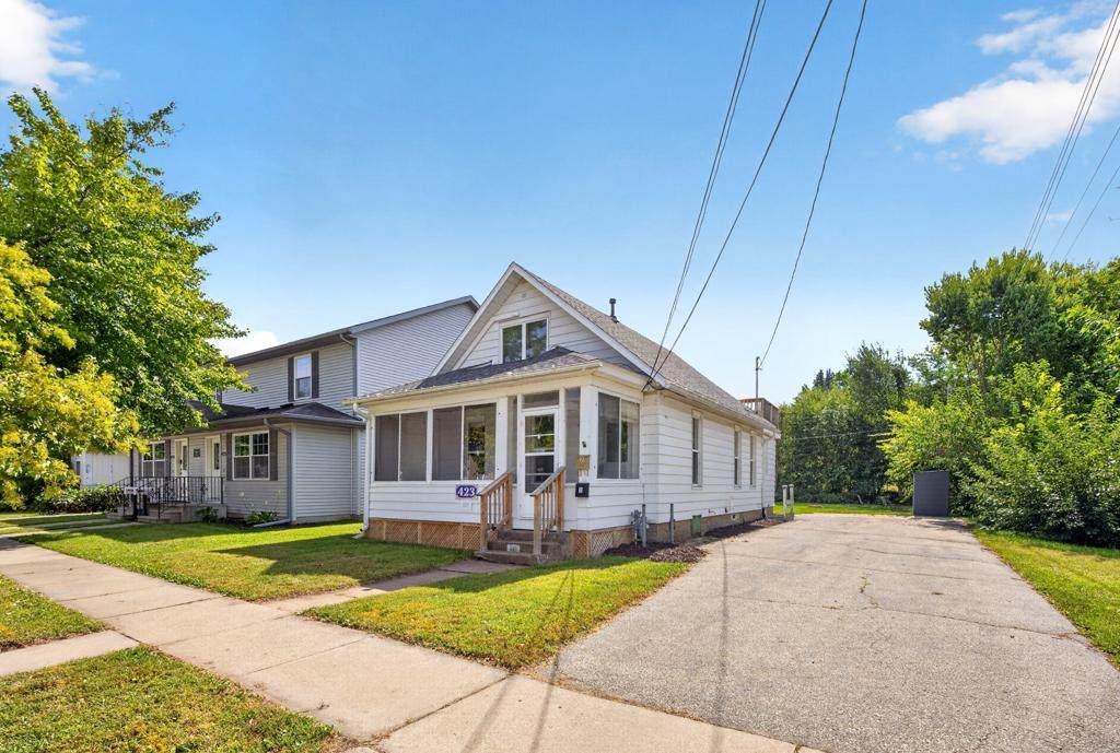 423 Mark Street - Photo 1