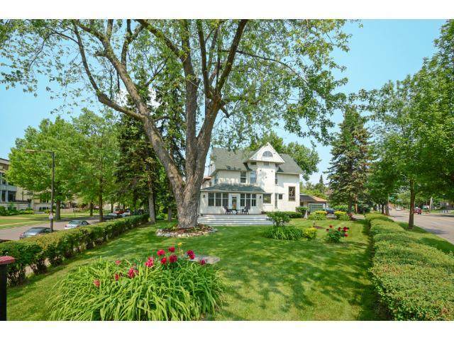 985 White Bear Avenue Place - Photo 1