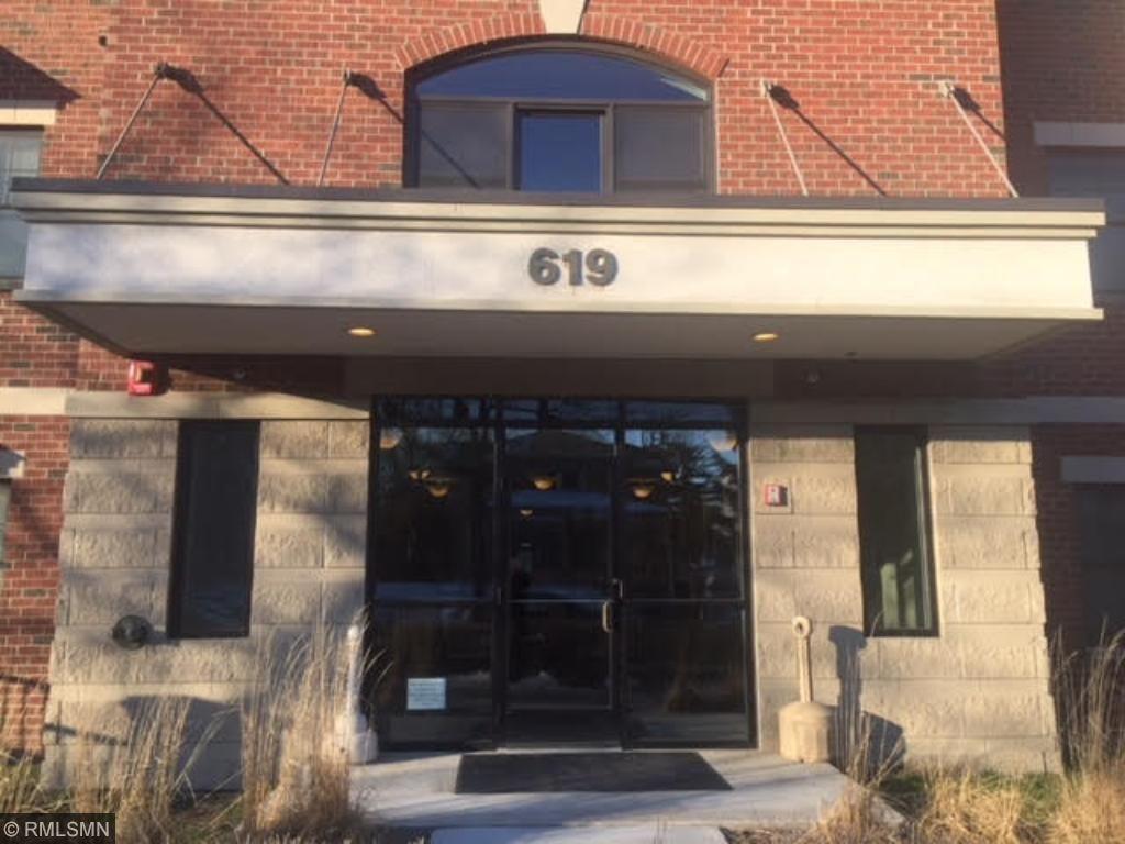 619 8th Street - Photo 1