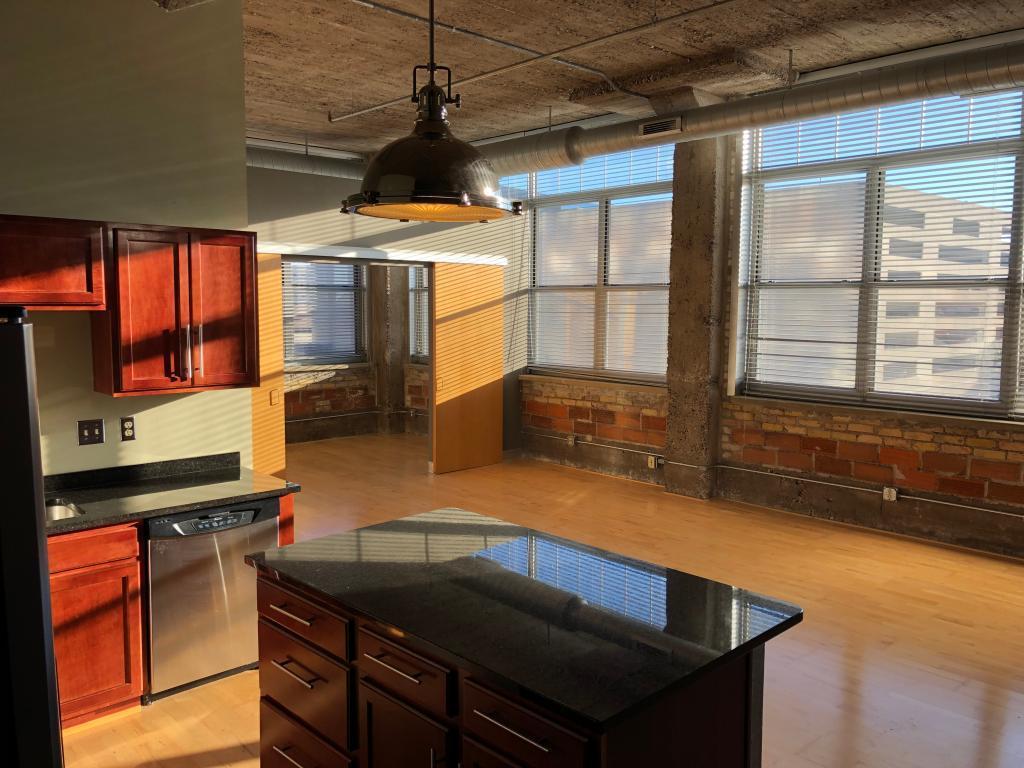 521 7th Street - Photo 1