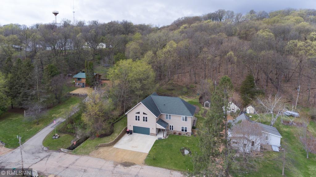 402 7th Street - Photo 1