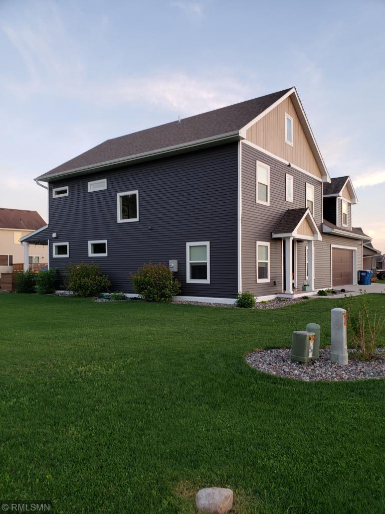 1828 Perennial Lane - Photo 1