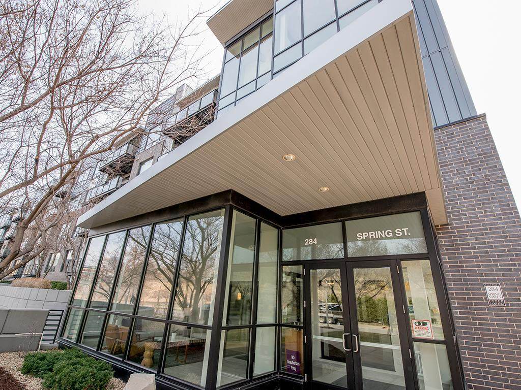 284 Spring Street - Photo 1
