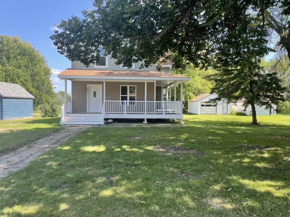 2015 2nd Street - Photo 1