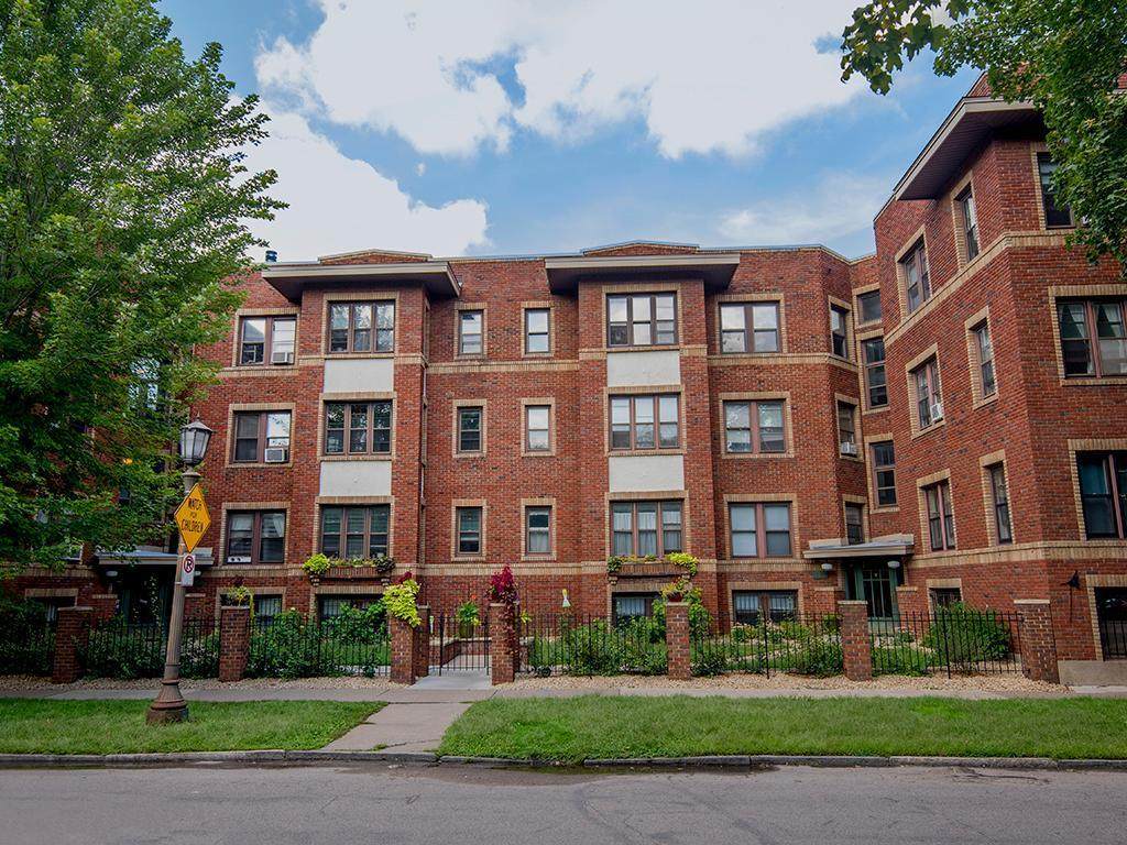 391 Laurel Avenue - Photo 1