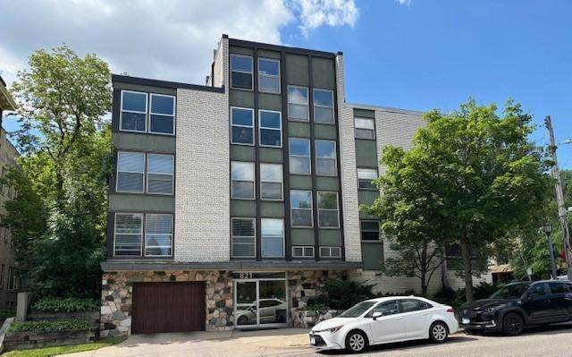 821 Douglas Avenue - Photo 1
