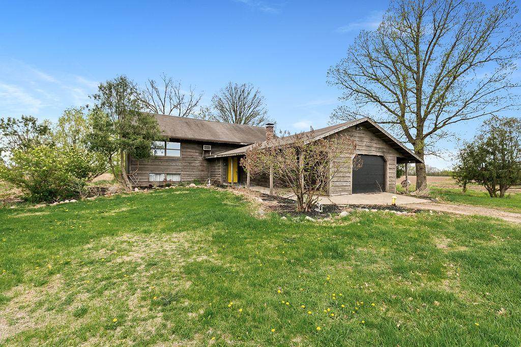 19867 Twin Lakes Road - Photo 1