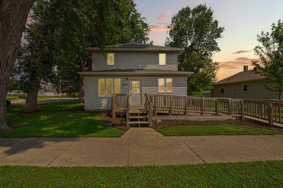 208 Front Street - Photo 1