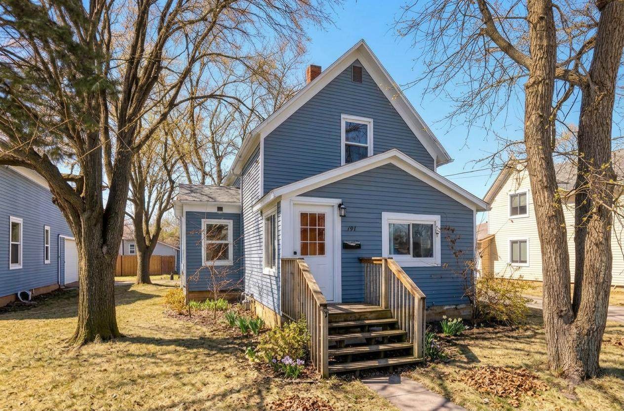 724 8th Avenue - Photo 1