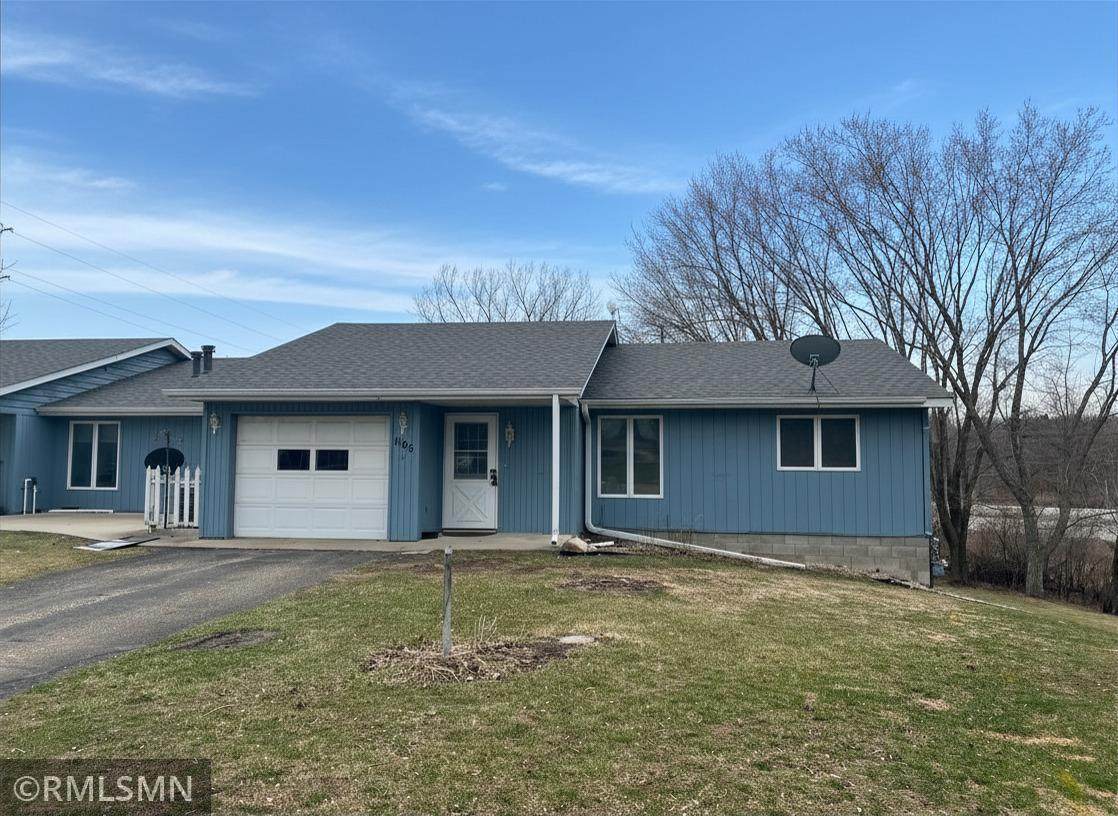 1105 Park Street - Photo 1
