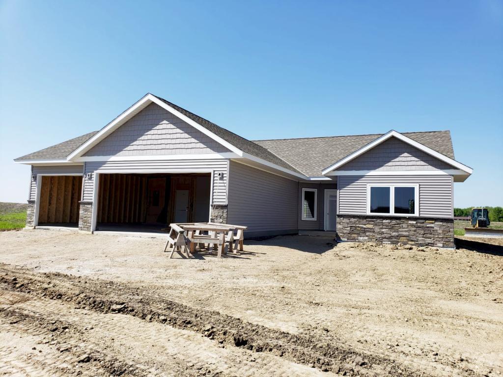 317 Edgewood Drive - Photo 1