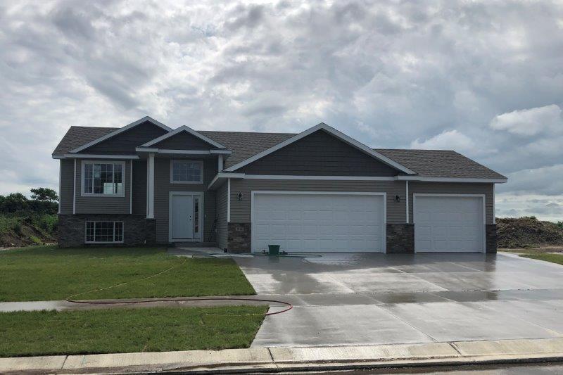 904 9th Avenue - Photo 1