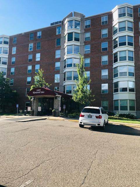 1425 28th Street - Photo 1