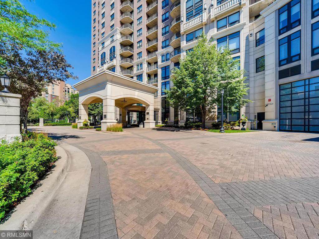 500 Grant Street - Photo 1
