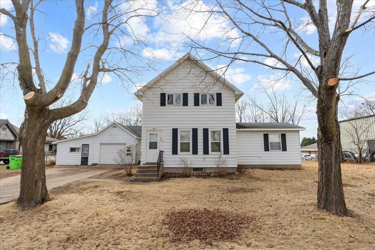 455 Arch Avenue - Photo 1