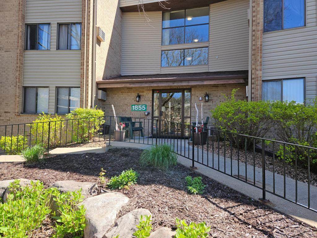 1855 Silver Bell Road - Photo 1