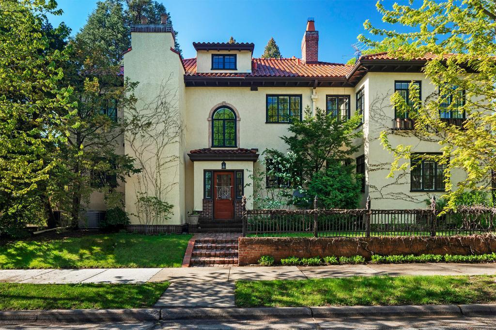 1769 Dupont Avenue - Photo 1