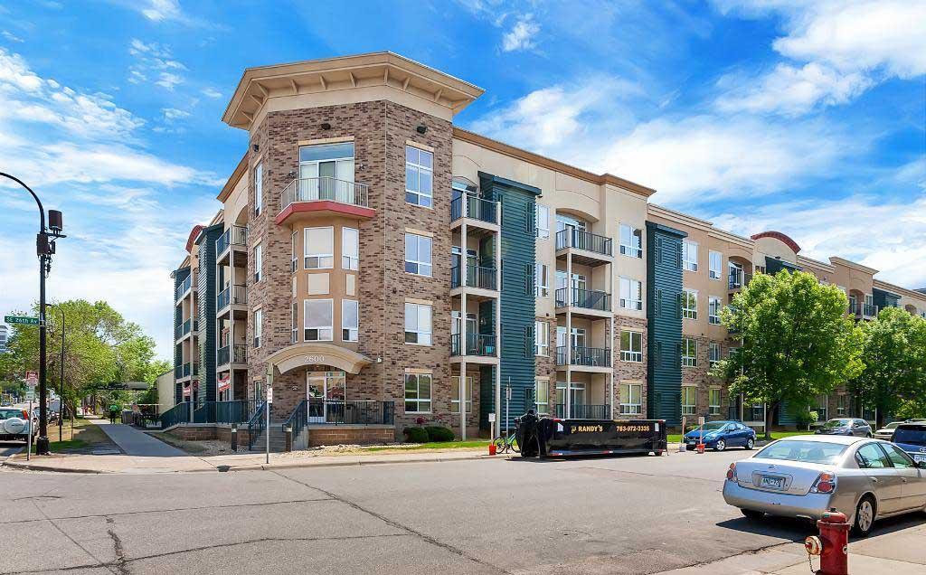 2600 University Avenue - Photo 1