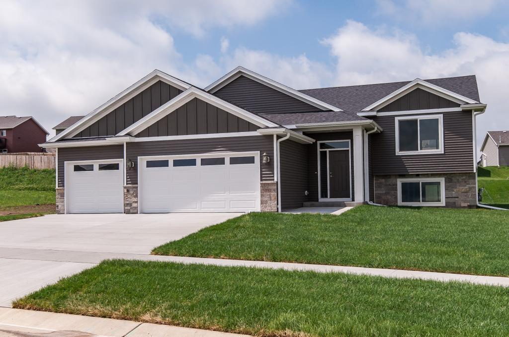 732 Towne Drive - Photo 1