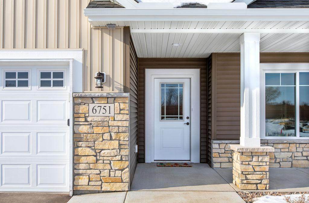 6751 Ivywood Avenue - Photo 1