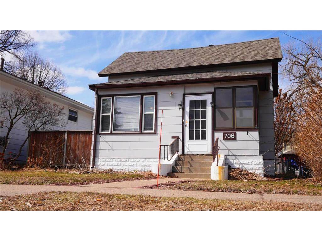 706 Buchanan Street - Photo 1