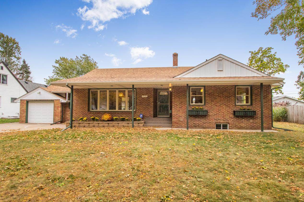 2124 Ames Avenue - Photo 1