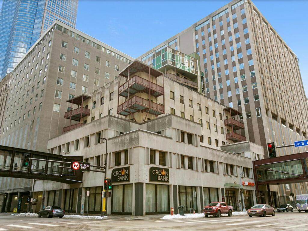 601 Marquette Avenue - Photo 1